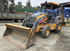 2020 John Deere 410L loader backhoe with extendahoe, 93-inch loader bucket, and 33-inch backhoe bucket, for sale at Bar None Auction in Fontana, California